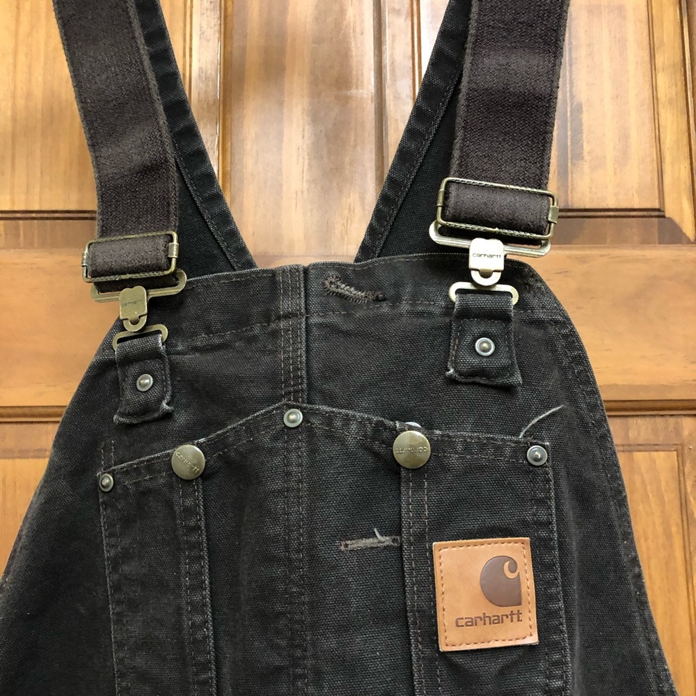 Men’s Carhartt overalls.
